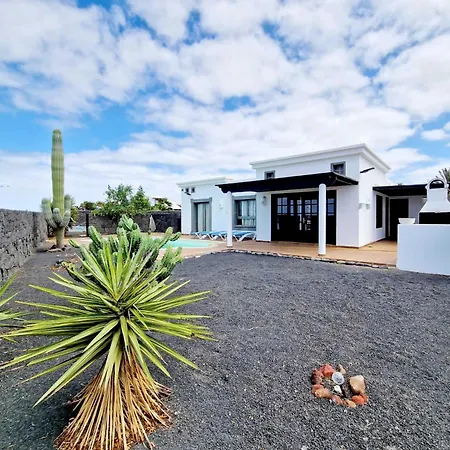 Casa Vacacional Anna Piscina Privada Climatizada *